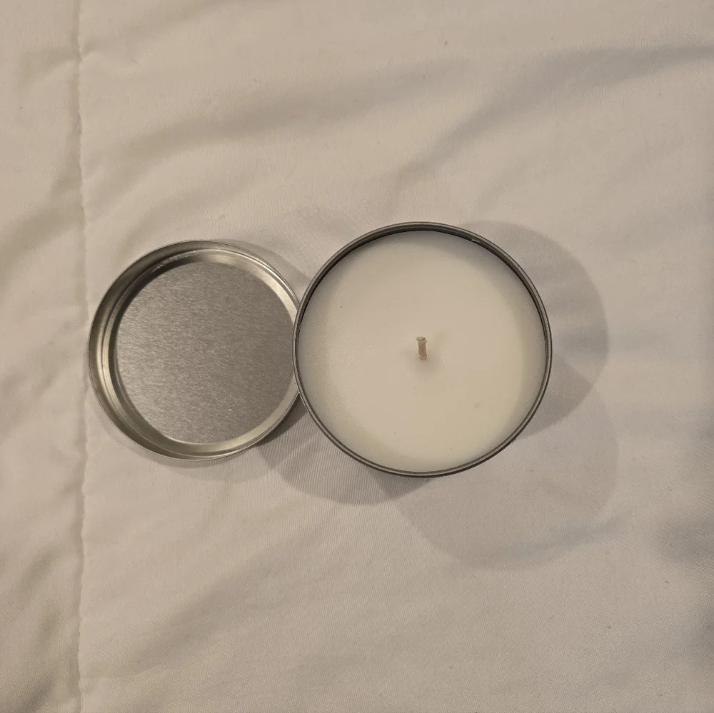 Trader Joe's Cedar Balsm Scent Candle 5.7 oz - Picture 4 of 6